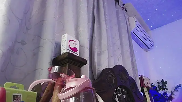 Snapshot of SexyLuna__ chatting on 22, 2, 2025 SexyLuna online show from 22, 2, 2025