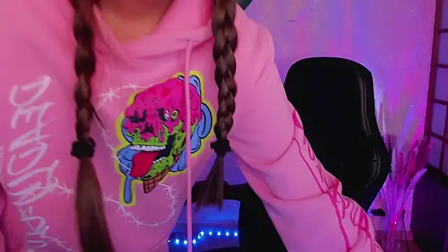 Lina Brownie online show from 6, 1, 2025