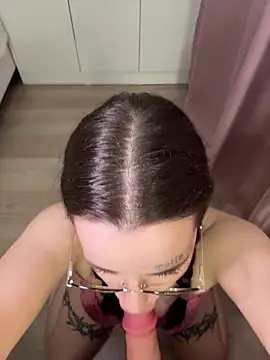 fuckdoll 18 online show from 17, 10, 2025