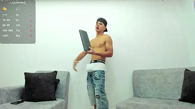 JuniorMorris  online show from 13, 2, 2025