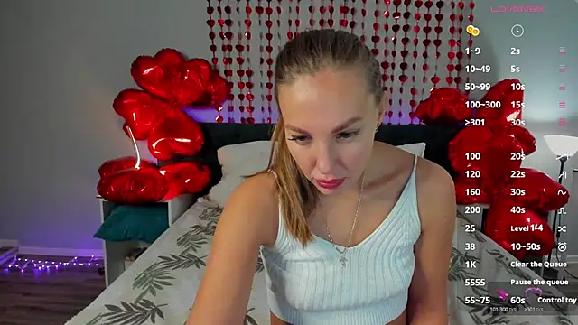 Kelly Hardy online show from 14, 2, 2025