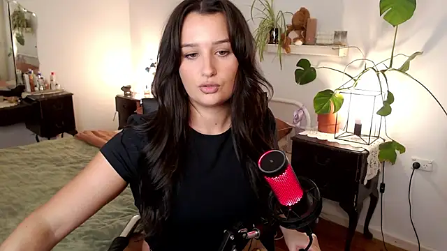 Lenas Room online show from 25, 5, 2026