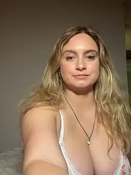 Sophie Raegan online show from 22, 4, 2026