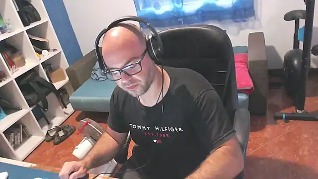 ravingr4d4 online show from 10, 9, 2025