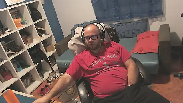 ravingr4d4 online show from 15, 9, 2025