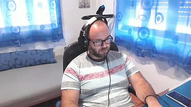 ravingr4d4 online show from 2, 10, 2025