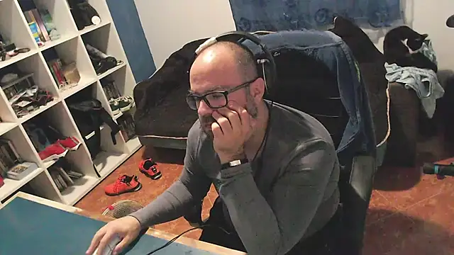 ravingr4d4 online show from 29, 10, 2025