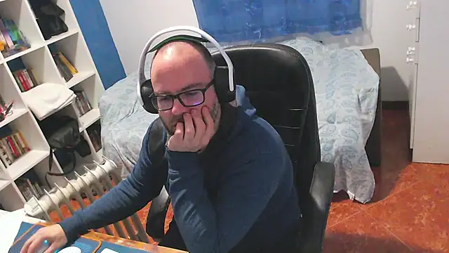 ravingr4d4 online show from 10, 2, 2026