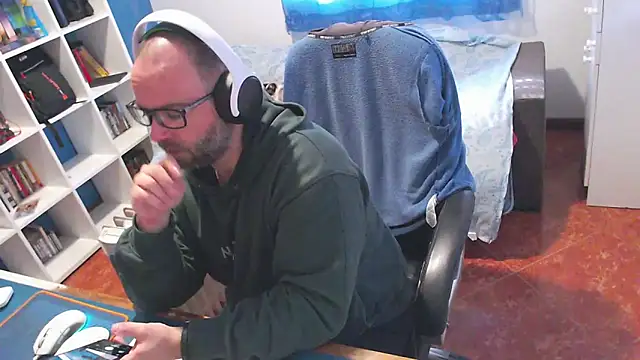 ravingr4d4 online show from 13, 2, 2026