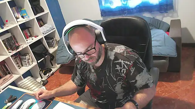 ravingr4d4 online show from 21, 4, 2026