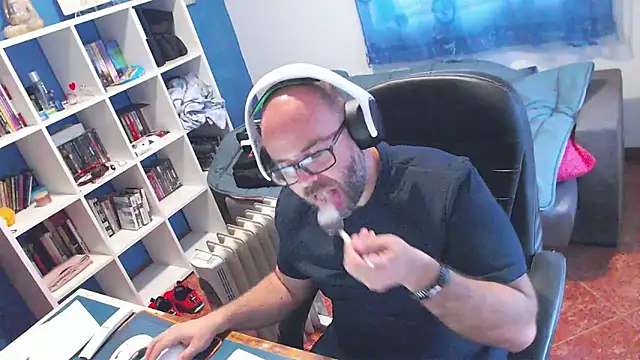 ravingr4d4 online show from 23, 4, 2026