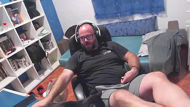 ravingr4d4 online show from 15, 7, 2026