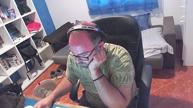 ravingr4d4 online show from 27, 7, 2026