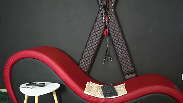 CelineConner online show from 8, 4, 2026