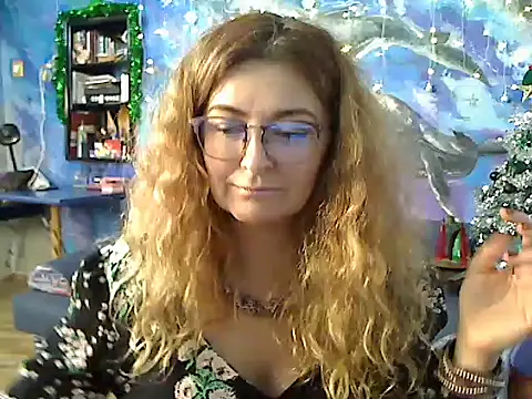 Snapshot of Helen1974 chatting on 5, 1, 2025 Helen1974 online show from 5, 1, 2025