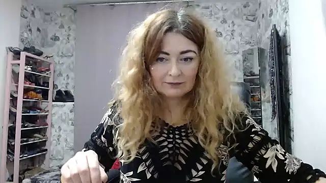 Snapshot of Helen1974 chatting on 9, 1, 2025 Helen1974 online show from 9, 1, 2025