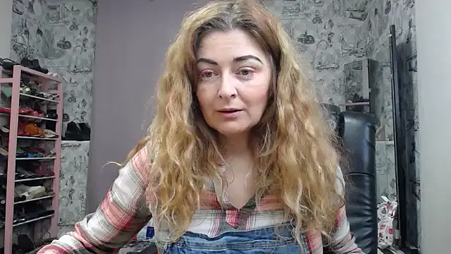 Snapshot of Helen1974 chatting on 31, 1, 2025 Helen1974 online show from 31, 1, 2025