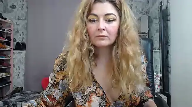 Snapshot of Helen1974 chatting on 5, 2, 2025 Helen1974 online show from 5, 2, 2025