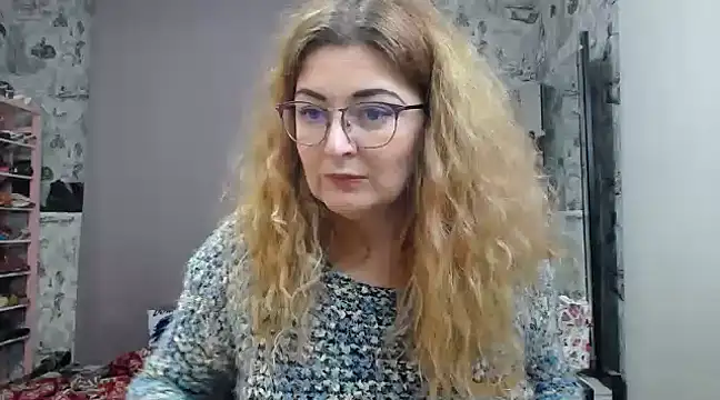 Snapshot of Helen1974 chatting on 12, 2, 2025 Helen1974 online show from 12, 2, 2025