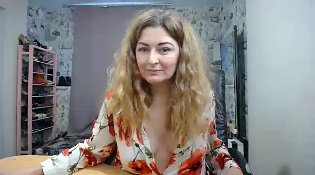 Snapshot of Helen1974 chatting on 17, 2, 2025 Helen1974 online show from 17, 2, 2025