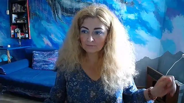 Snapshot of Helen1974 chatting on 10, 9, 2025 Helen1974 online show from 10, 9, 2025