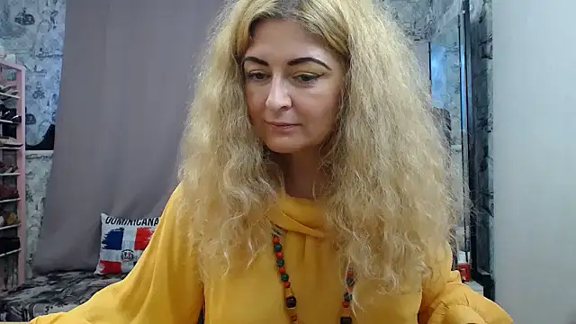 Snapshot of Helen1974 chatting on 7, 10, 2025 Helen1974 online show from 7, 10, 2025