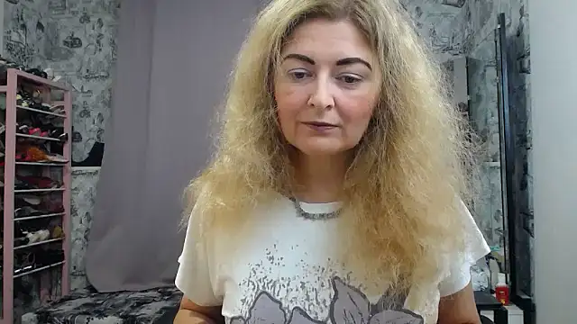 Snapshot of Helen1974 chatting on 14, 10, 2025 Helen1974 online show from 14, 10, 2025