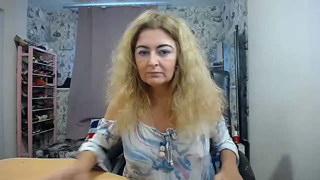 Snapshot of Helen1974 chatting on 15, 10, 2025 Helen1974 online show from 15, 10, 2025