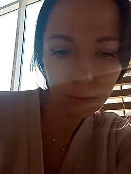 Brilliant-Queen1 online show from 2, 1, 2025