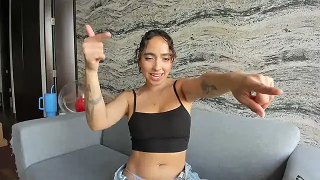 Snapshot of Sophi__a chatting on 24, 10, 2025 Sophi a online show from 24, 10, 2025