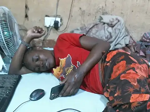 cute naimah online show from 21, 4, 2026