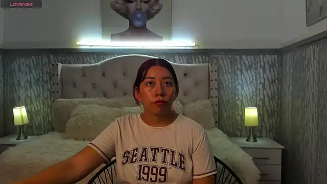 sexylaurita online show from 25, 4, 2026