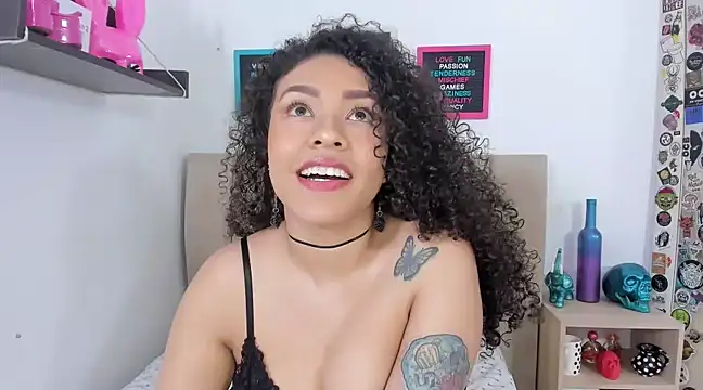 Zoe Gruber online show from 8, 2, 2025