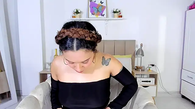 Zoe Gruber online show from 23, 4, 2026