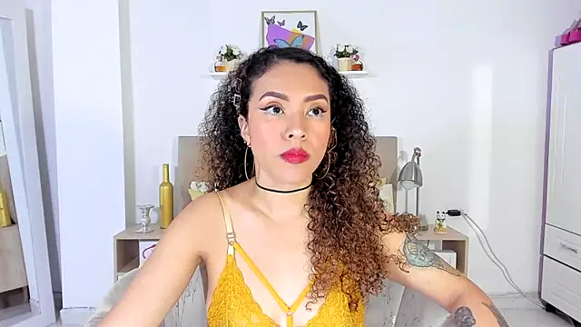 Zoe Gruber online show from 25, 4, 2026