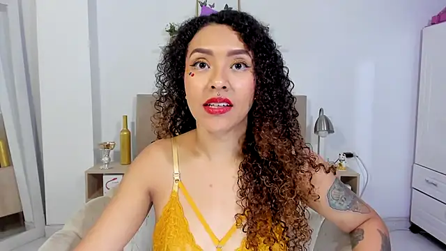 Snapshot of Zoe_Gruber chatting on 24, 6, 2026 Zoe Gruber online show from 24, 6, 2026