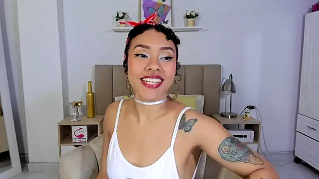 Snapshot of Zoe_Gruber chatting on 20, 7, 2026 Zoe Gruber online show from 20, 7, 2026