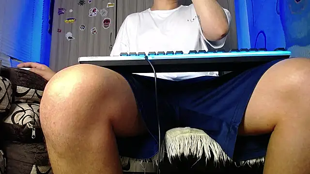 Snapshot of zacwatson_ chatting on 3, 2, 2025 zacwatson online show from 3, 2, 2025