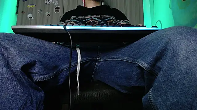 Snapshot of zacwatson_ chatting on 7, 2, 2025 zacwatson online show from 7, 2, 2025