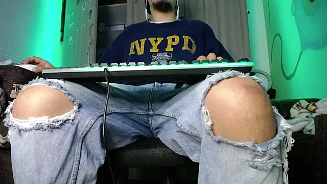 Snapshot of zacwatson_ chatting on 11, 2, 2025 zacwatson online show from 11, 2, 2025