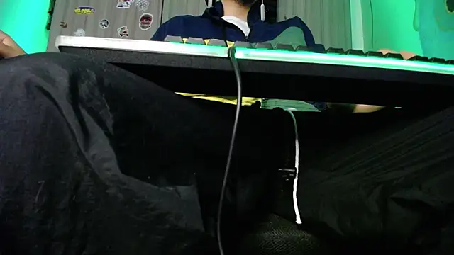 Snapshot of zacwatson_ chatting on 12, 2, 2025 zacwatson online show from 12, 2, 2025