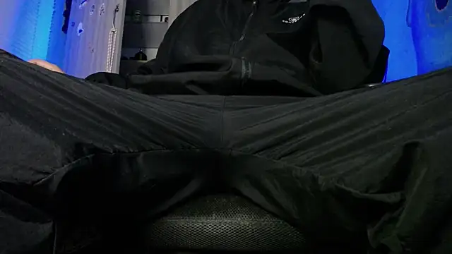 Snapshot of zacwatson_ chatting on 13, 2, 2025 zacwatson online show from 13, 2, 2025