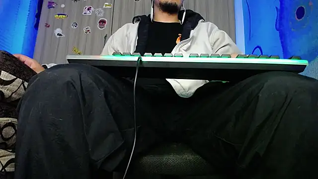 Snapshot of zacwatson_ chatting on 15, 2, 2025 zacwatson online show from 15, 2, 2025