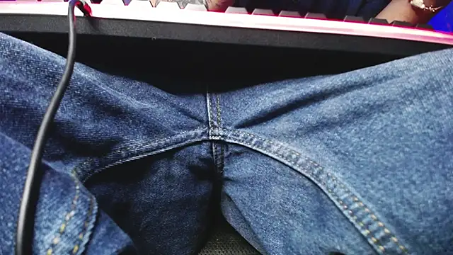 Snapshot of zacwatson_ chatting on 23, 9, 2025 zacwatson online show from 23, 9, 2025