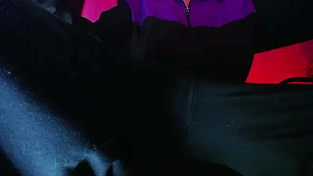 Snapshot of zacwatson_ chatting on 21, 11, 2025 zacwatson online show from 21, 11, 2025