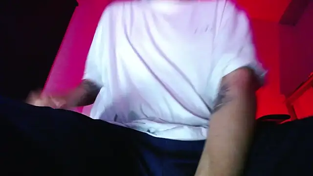 Snapshot of zacwatson_ chatting on 22, 11, 2025 zacwatson online show from 22, 11, 2025