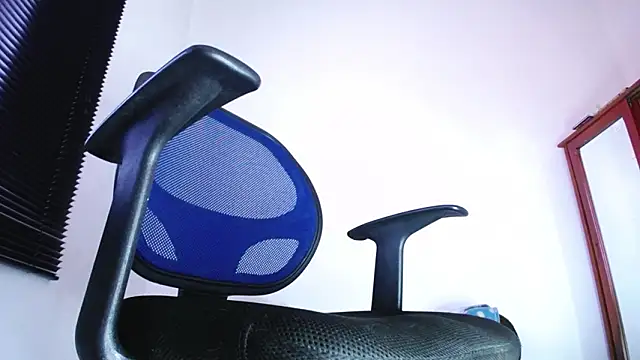 zacwatson  online show from 12, 3, 2026