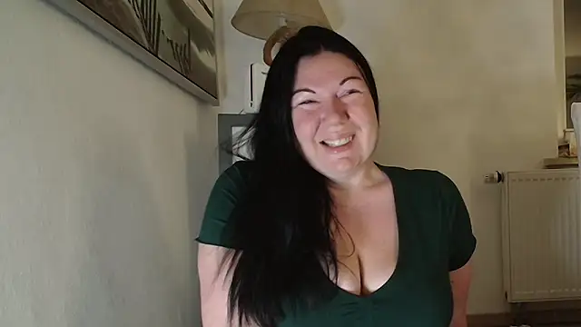 p6w official online show from 14, 11, 2025