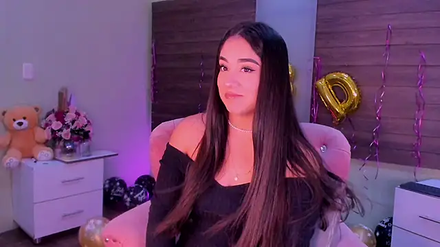 Snapshot of Sussy_Bell01 chatting on 20, 12, 2024 Sussy Bell01 online show from 20, 12, 2024