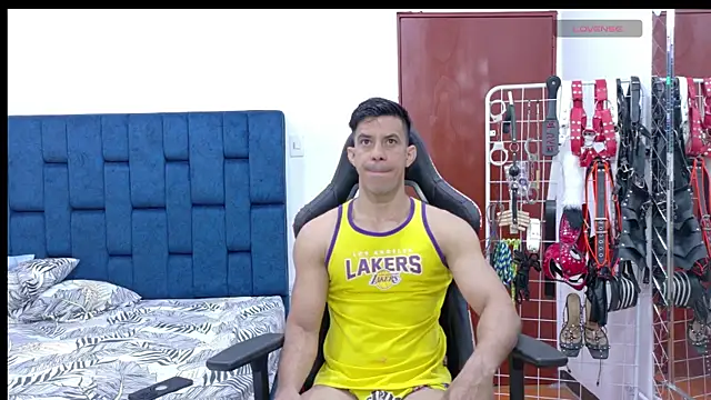 JoseRumbero26 online show from 15, 4, 2026